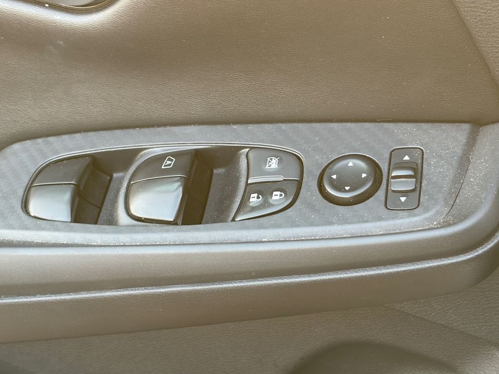 Thumbnail: 2024 Nissan Sentra - 12