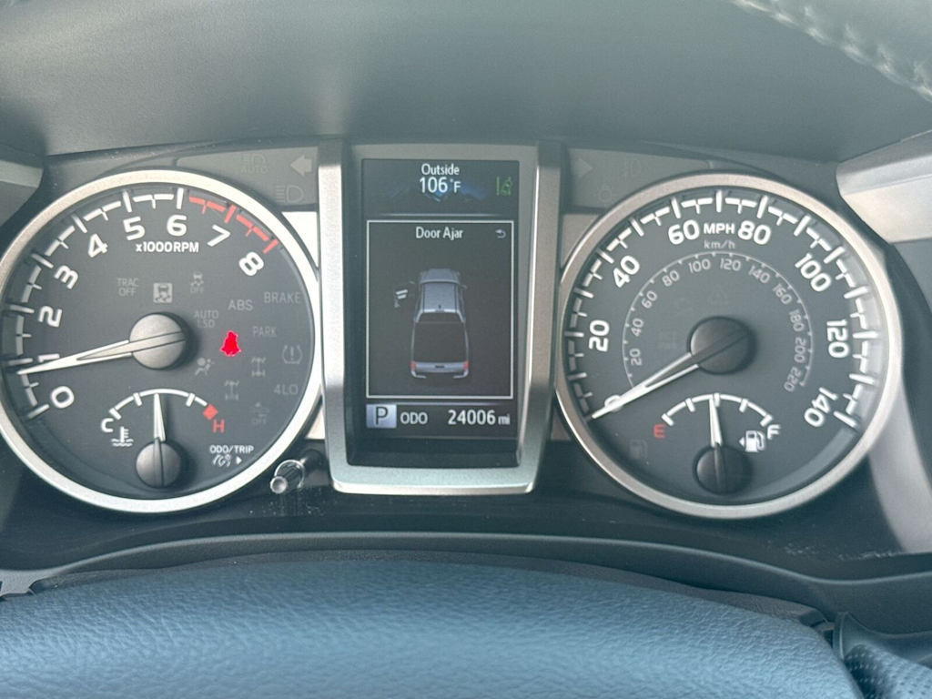 Thumbnail: 2022 Toyota Tacoma - 18