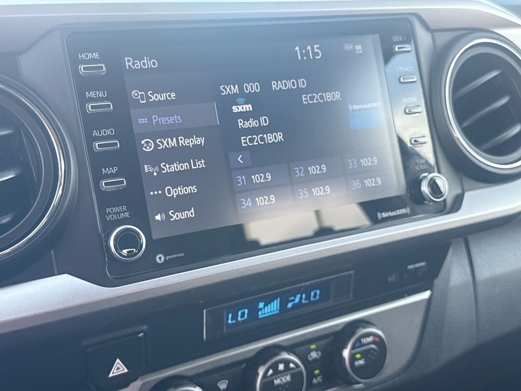 Thumbnail: 2022 Toyota Tacoma - 22