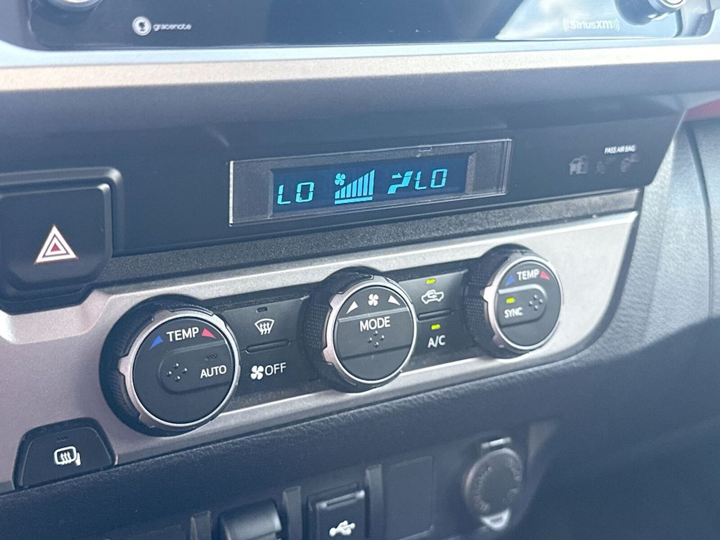 Thumbnail: 2022 Toyota Tacoma - 24