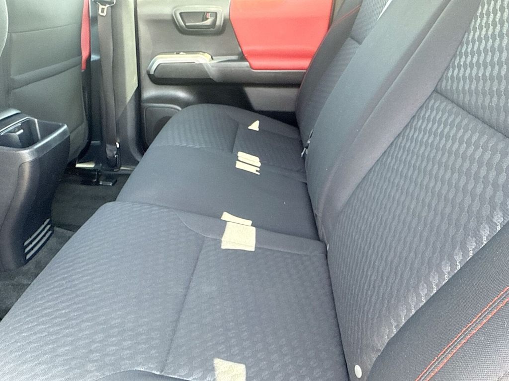 Thumbnail: 2022 Toyota Tacoma - 13