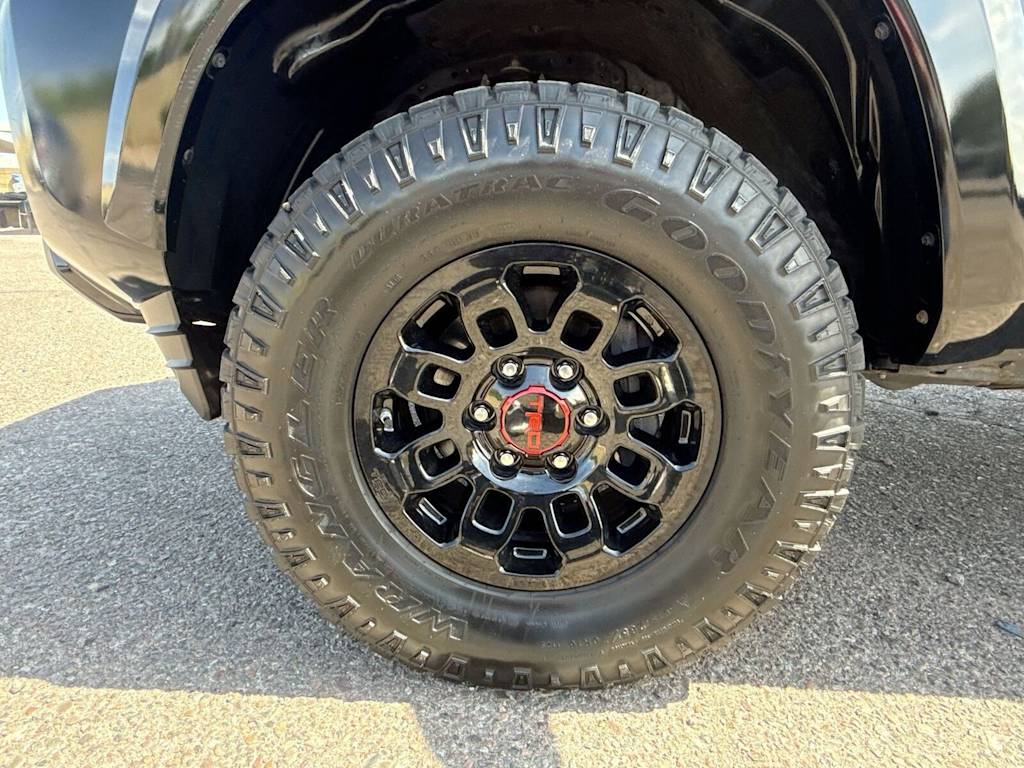 Thumbnail: 2022 Toyota Tacoma - 8