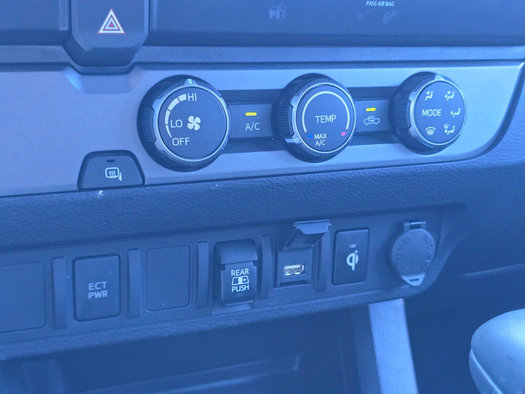 Thumbnail: 2020 Toyota Tacoma - 21