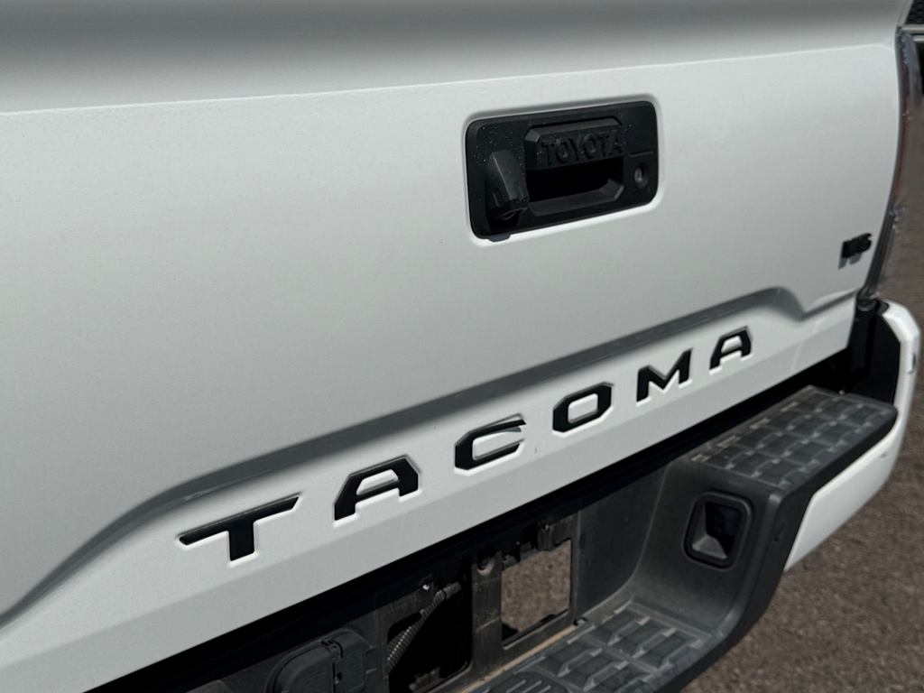 Thumbnail: 2023 Toyota Tacoma - 13