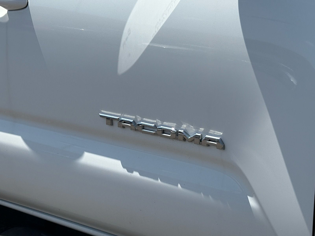 Thumbnail: 2022 Toyota Tacoma - 5
