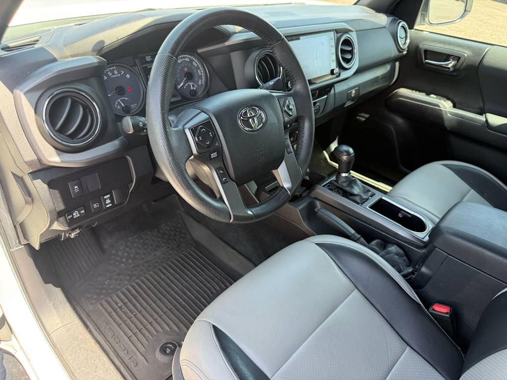 Thumbnail: 2022 Toyota Tacoma - 7