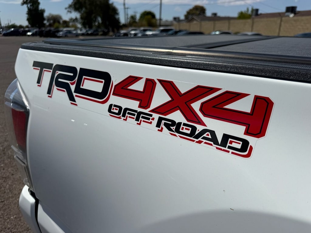 Thumbnail: 2022 Toyota Tacoma - 18