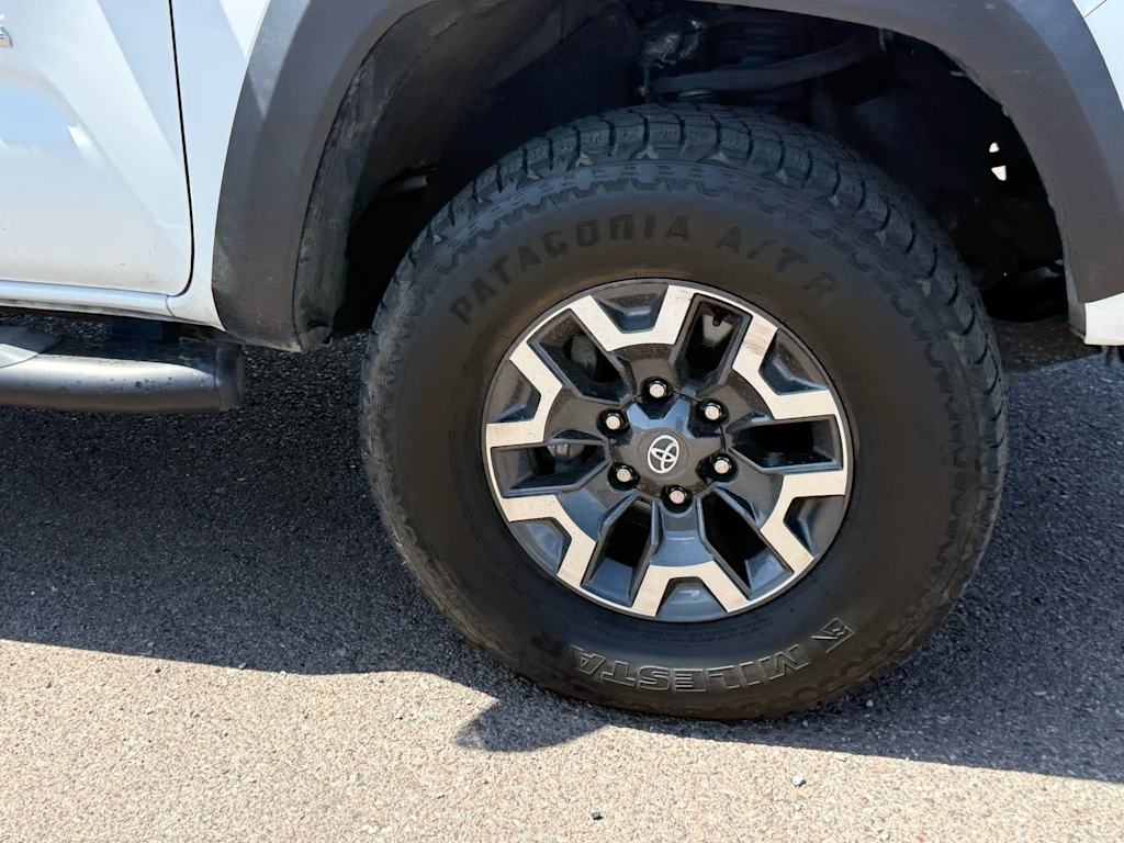 Thumbnail: 2022 Toyota Tacoma - 6