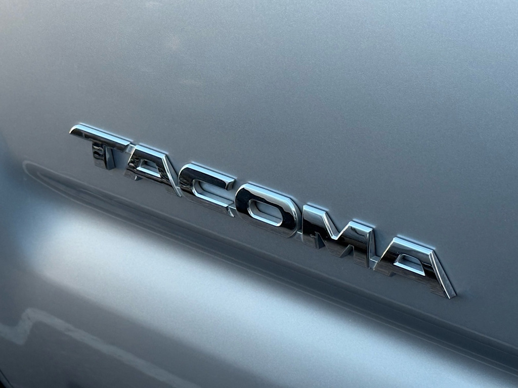 Thumbnail: 2014 Toyota Tacoma - 13