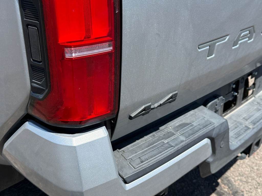 Thumbnail: 2024 Toyota Tacoma - 18