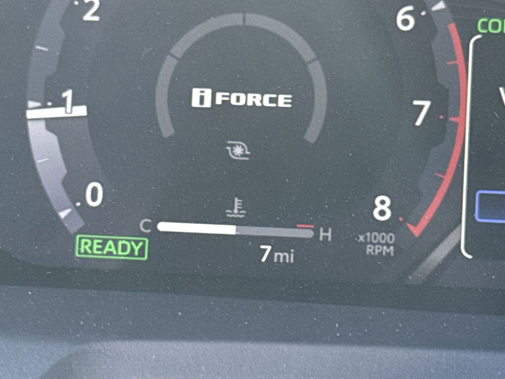 Thumbnail: 2025 Toyota Tacoma - 32