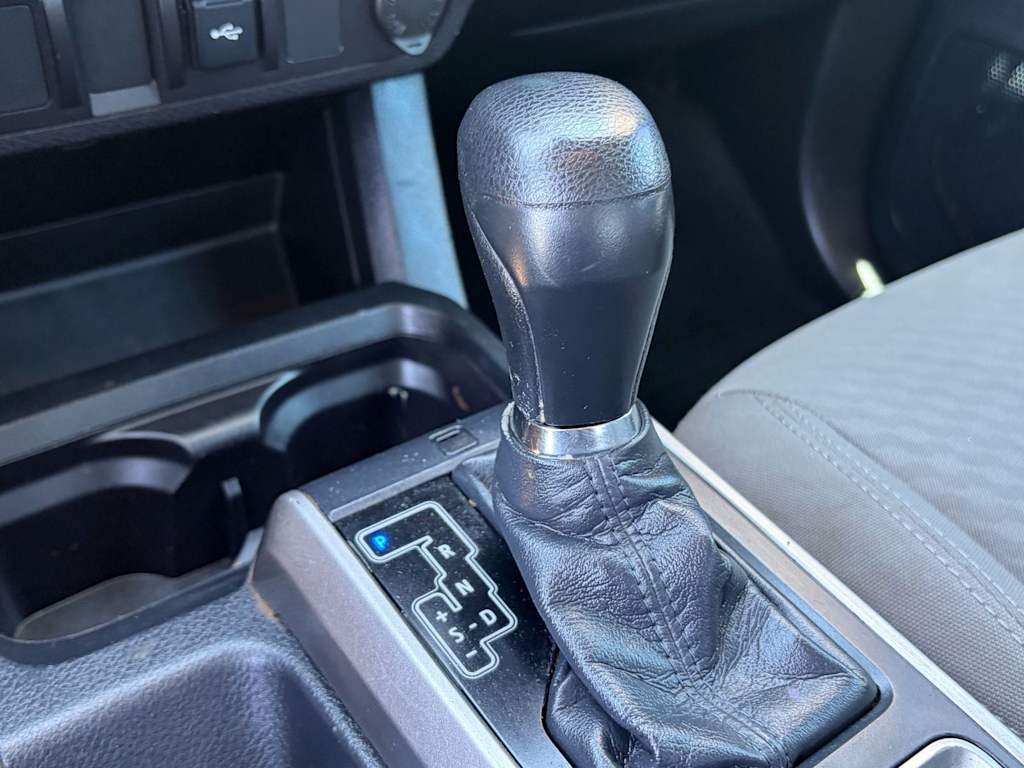 Thumbnail: 2021 Toyota Tacoma - 12