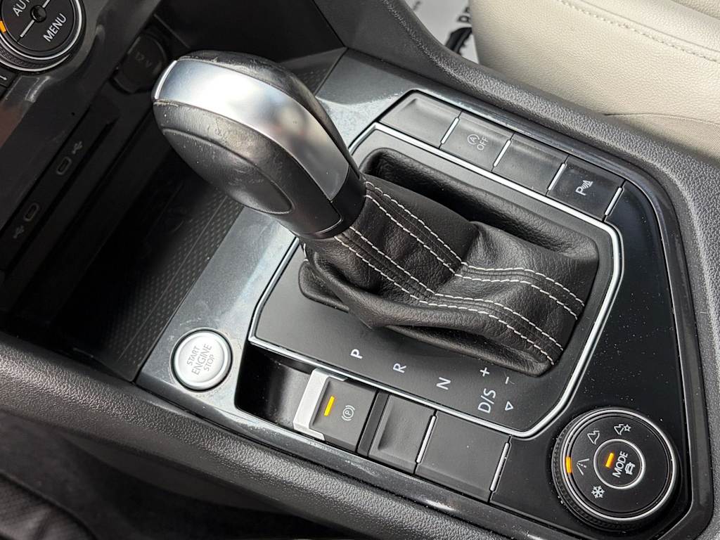 Thumbnail: 2021 Volkswagen Tiguan - 8