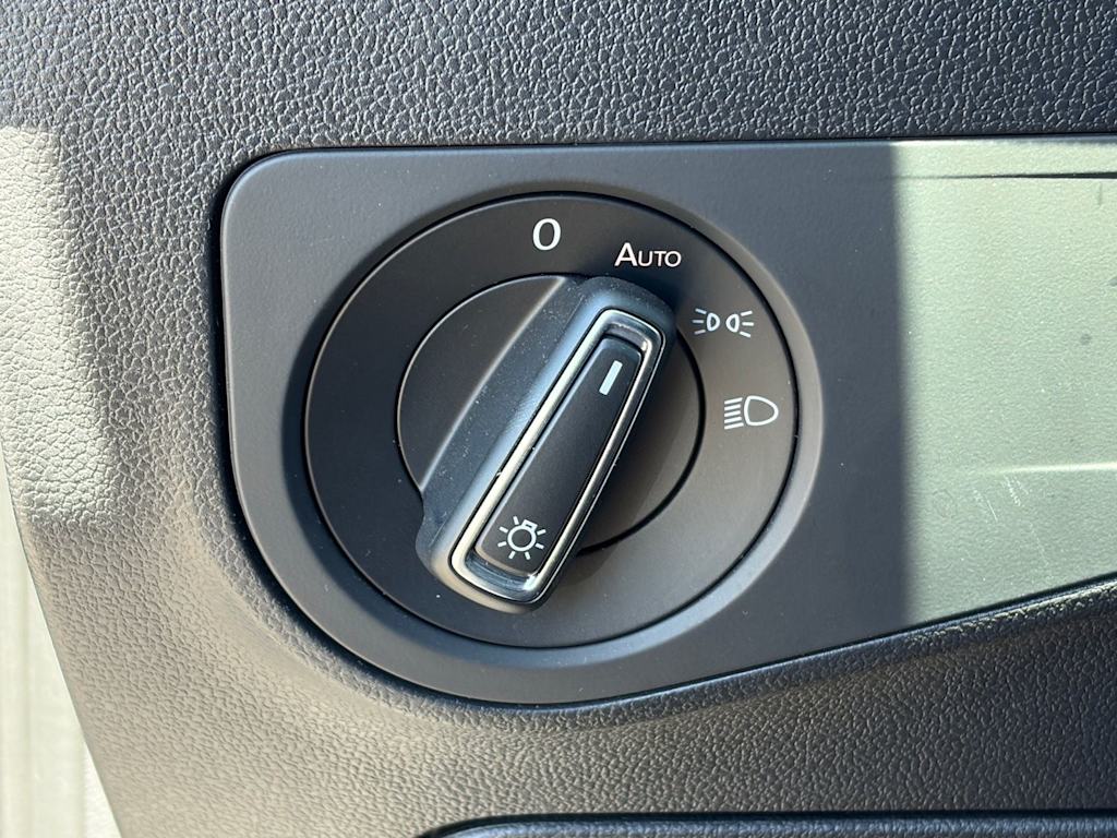 Thumbnail: 2019 Volkswagen Tiguan - 11