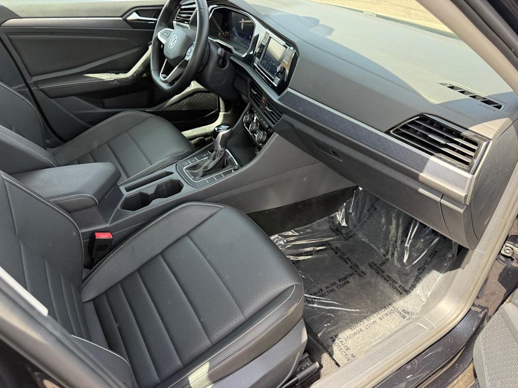 Thumbnail: 2024 Volkswagen Jetta - 10
