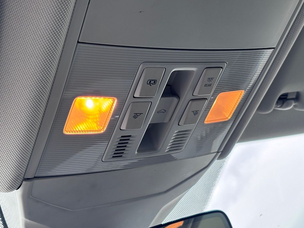 Thumbnail: 2025 Volkswagen Jetta - 31