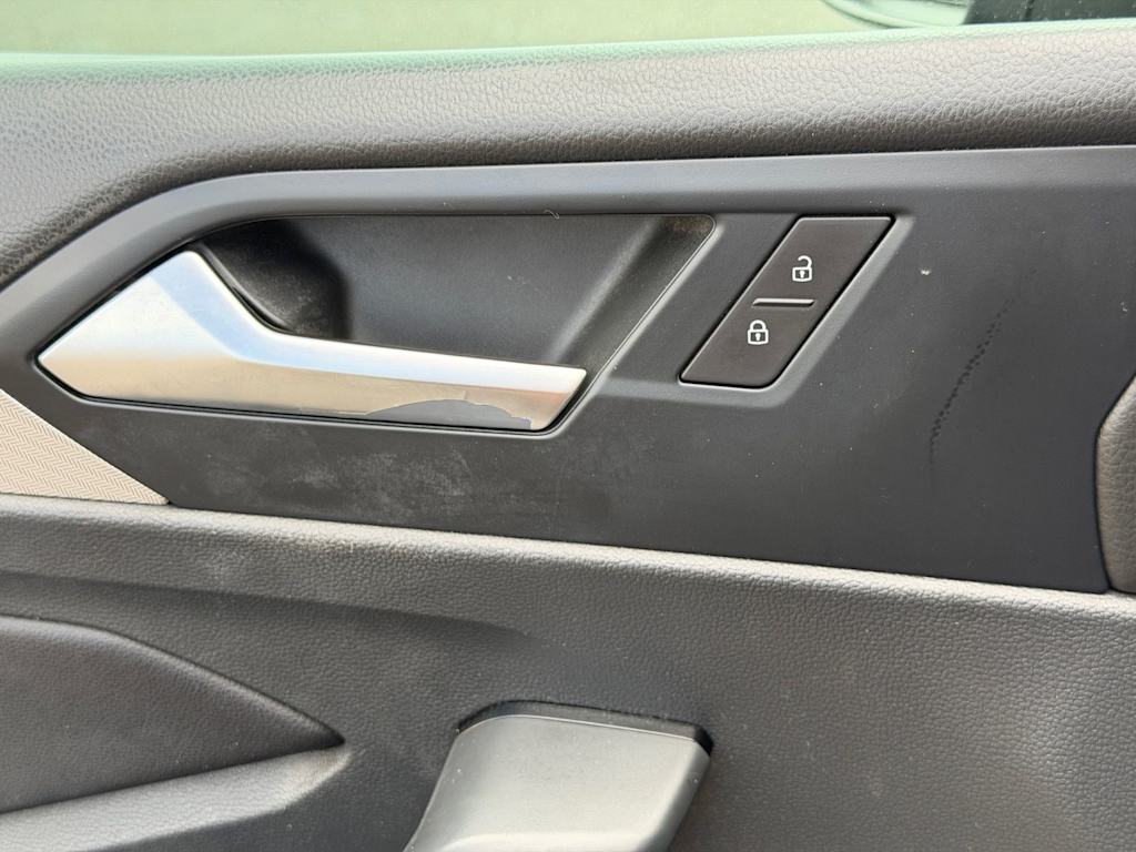 Thumbnail: 2019 Volkswagen Jetta - 15