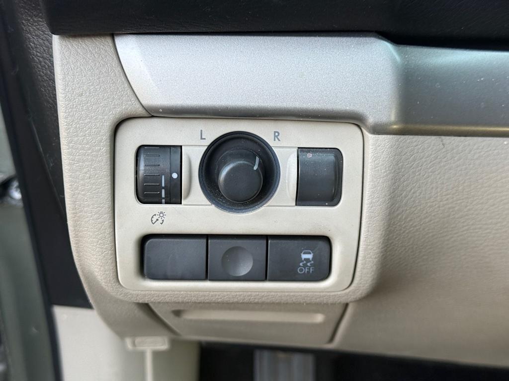 Thumbnail: 2009 Subaru Outback - 17