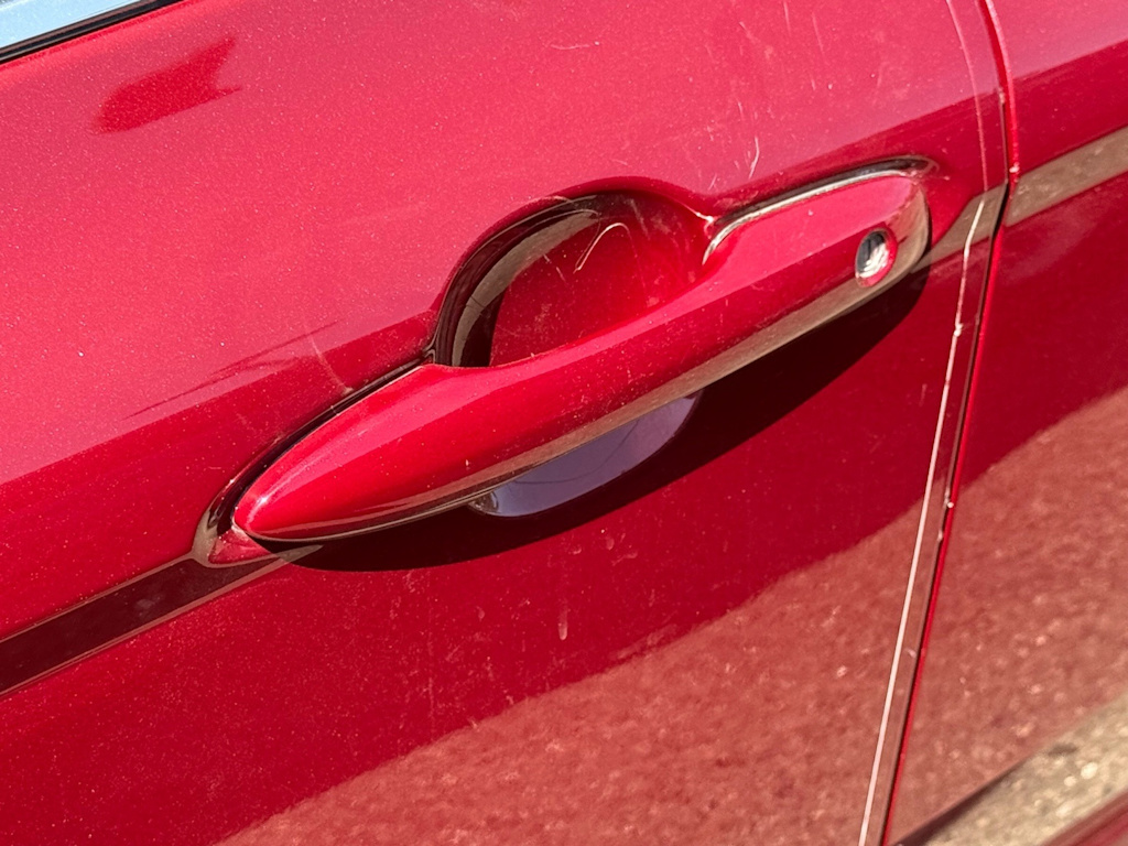2018 Toyota Camry SE 13
