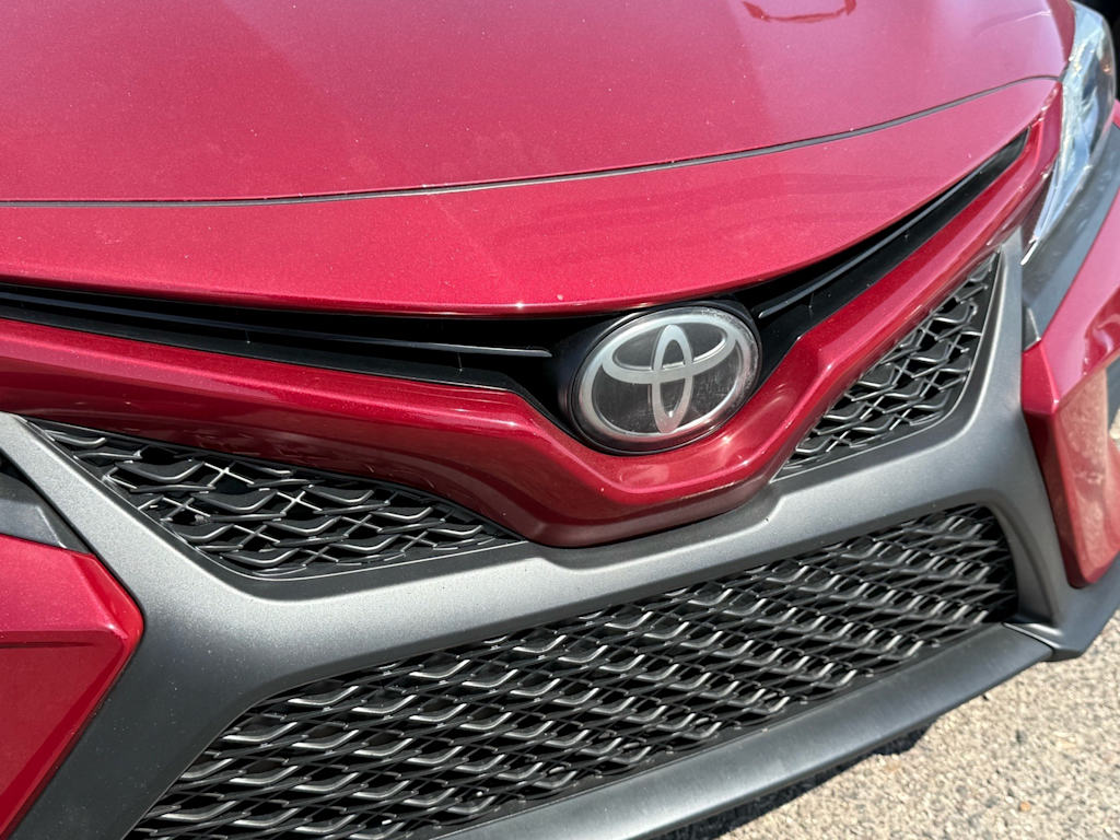 2018 Toyota Camry SE 20