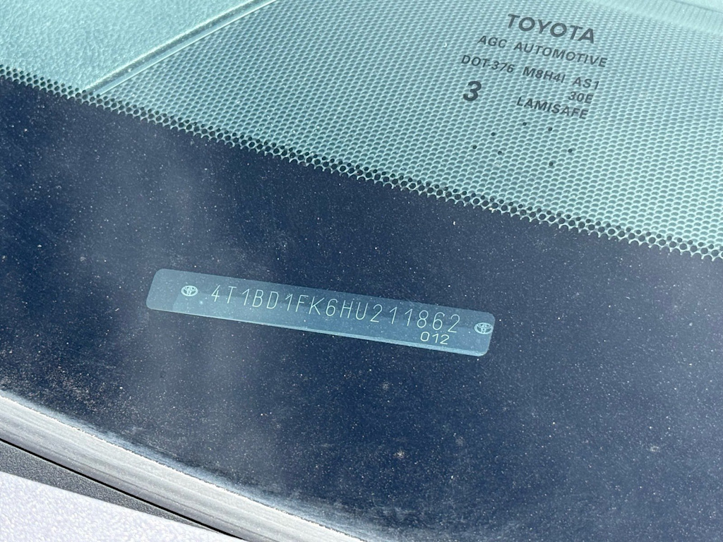 Thumbnail: 2017 Toyota Camry - 12