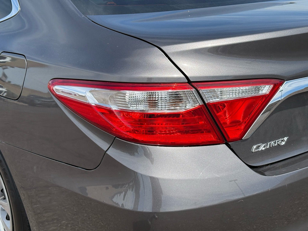 Thumbnail: 2017 Toyota Camry - 20