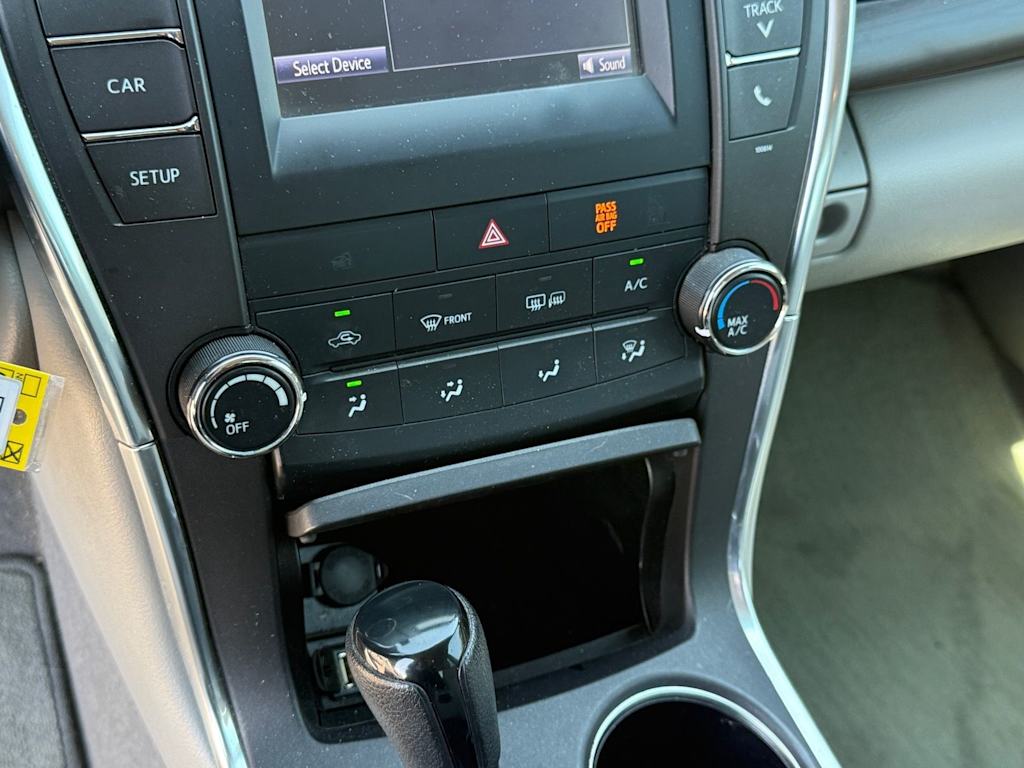Thumbnail: 2017 Toyota Camry - 20