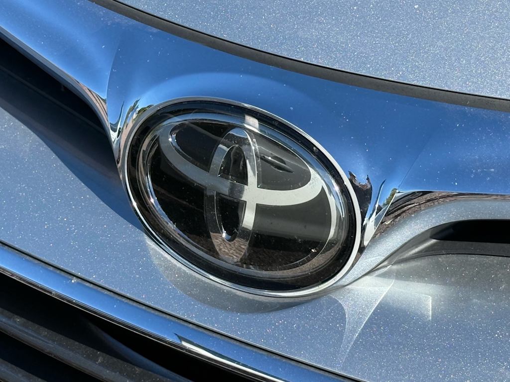 Thumbnail: 2016 Toyota Avalon - 3