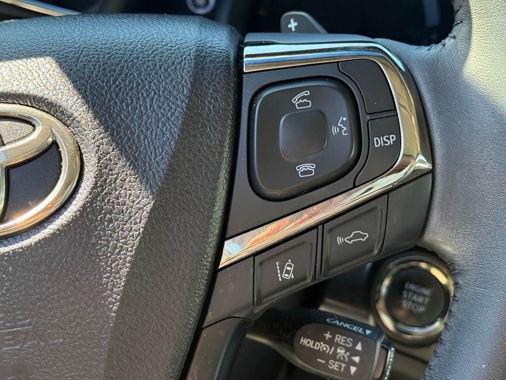 Thumbnail: 2016 Toyota Avalon - 18