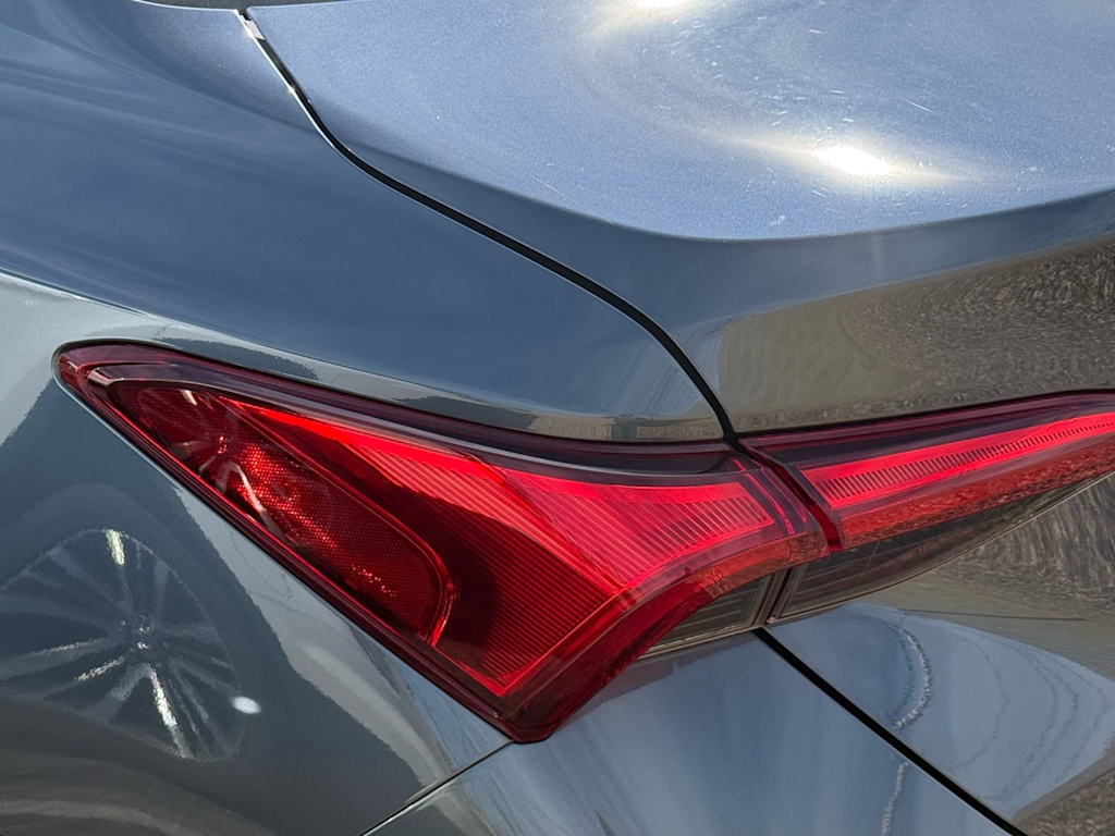 Thumbnail: 2019 Toyota Avalon - 13