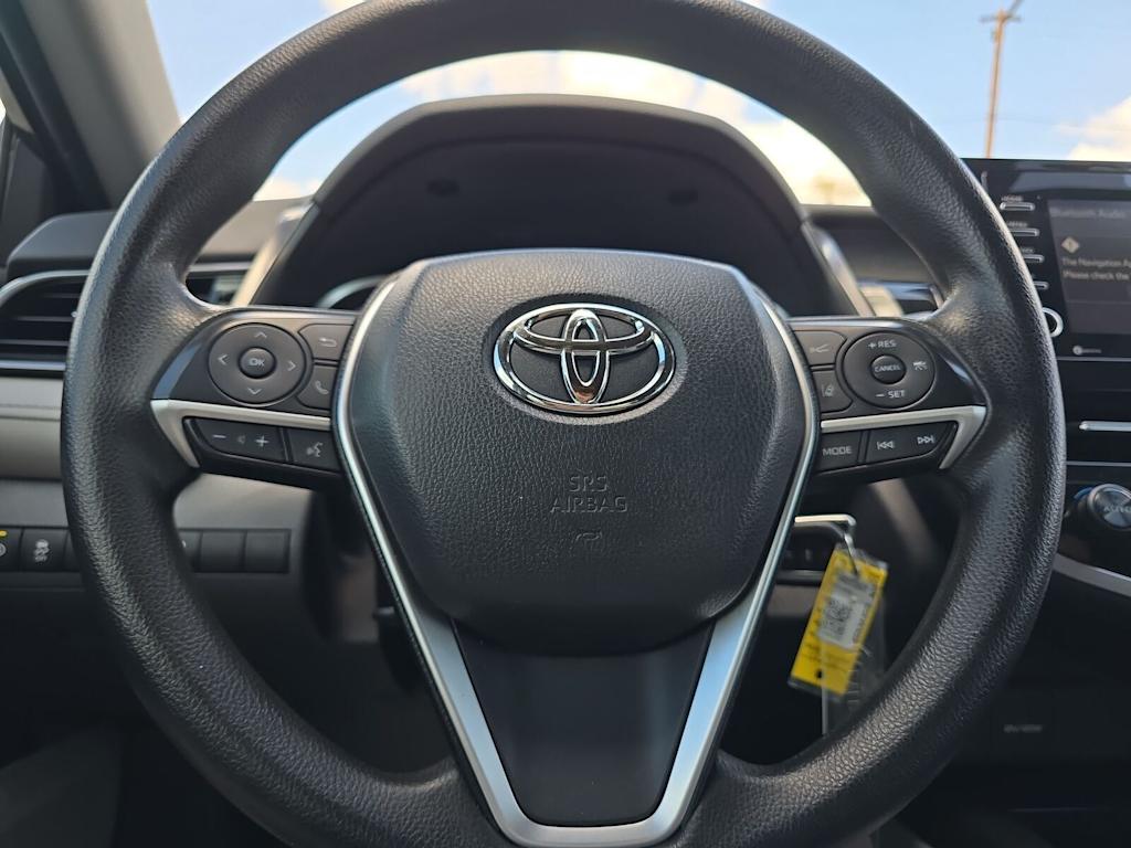 Thumbnail: 2022 Toyota Camry - 12