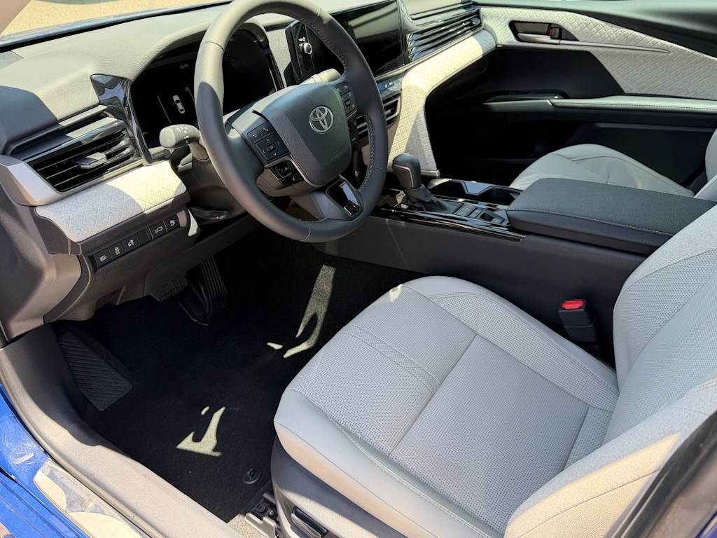 Thumbnail: 2025 Toyota Camry - 7