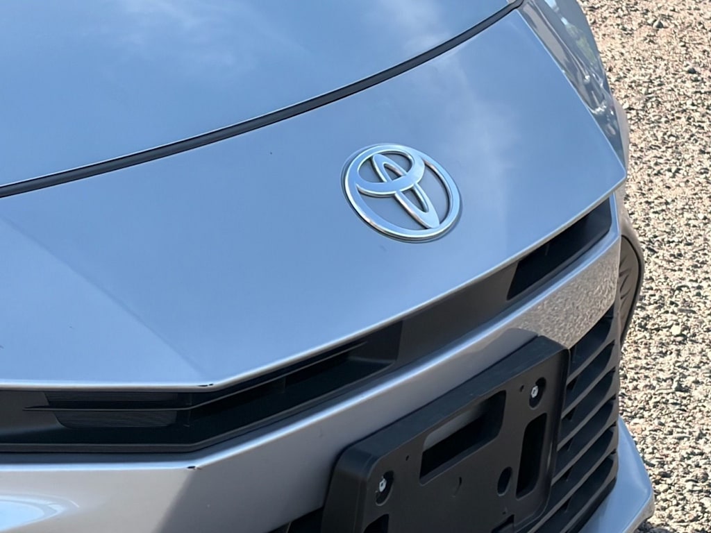 Thumbnail: 2025 Toyota Camry - 6