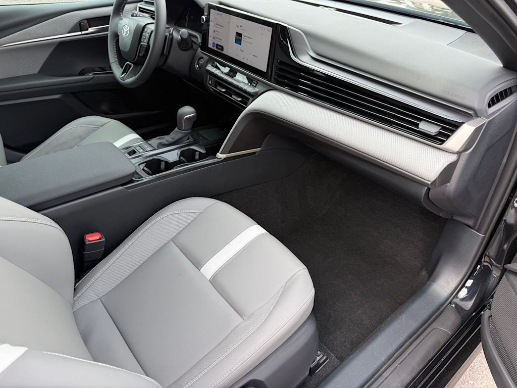Thumbnail: 2025 Toyota Camry - 10
