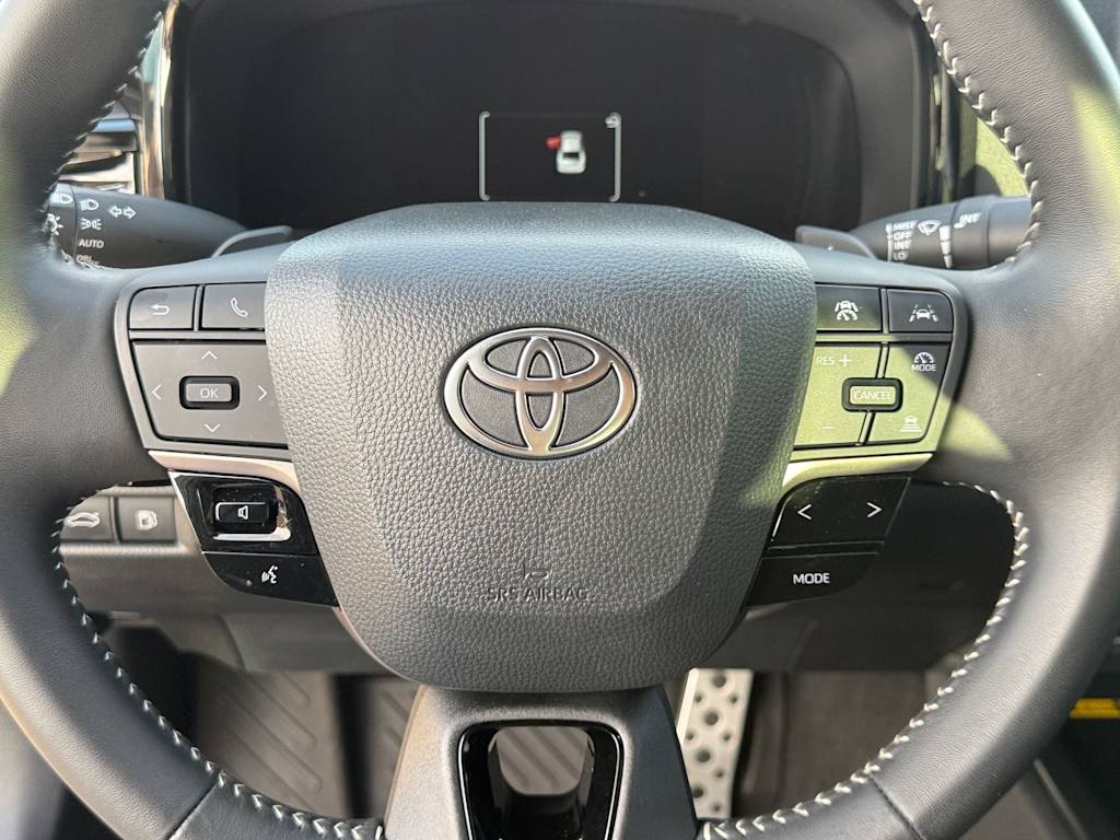 Thumbnail: 2025 Toyota Camry - 24