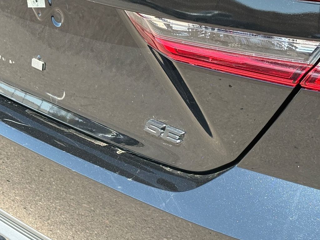 Thumbnail: 2025 Toyota Camry - 16