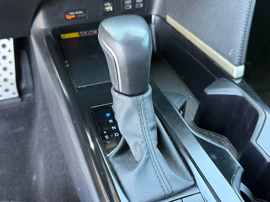 Thumbnail: 2025 Toyota Camry - 11