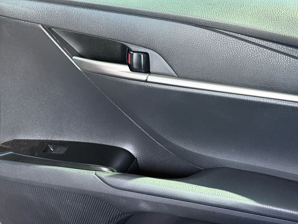 Thumbnail: 2025 Toyota Camry - 19