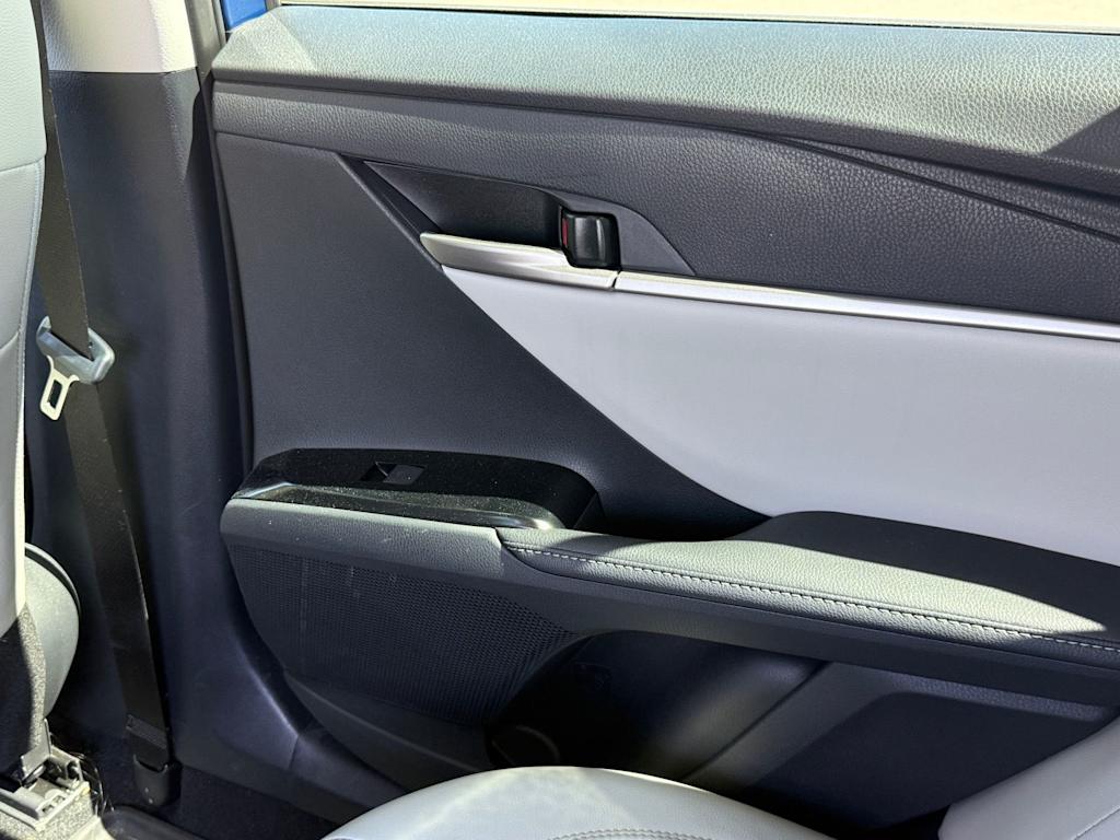 Thumbnail: 2025 Toyota Camry - 15