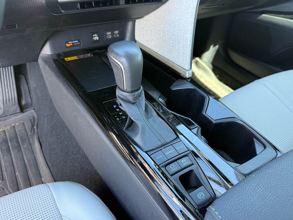 Thumbnail: 2025 Toyota Camry - 9