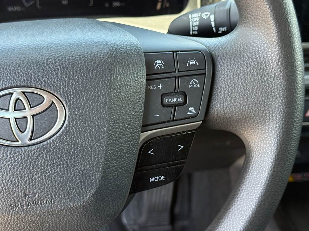 Thumbnail: 2025 Toyota Camry - 22