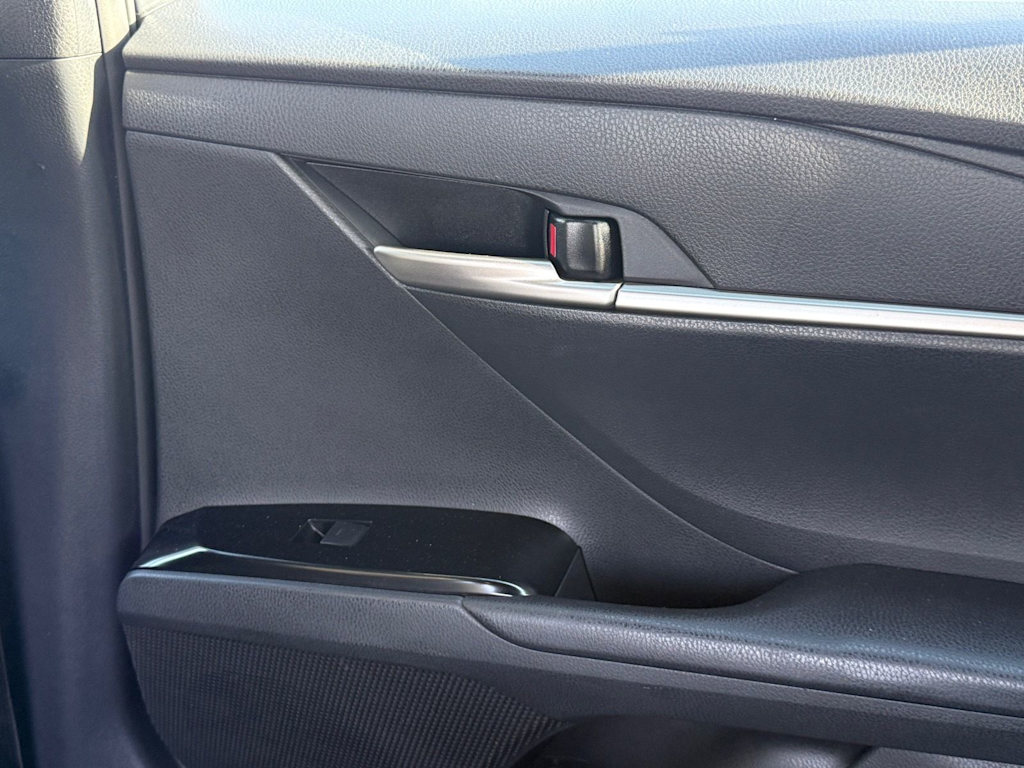 Thumbnail: 2025 Toyota Camry - 17