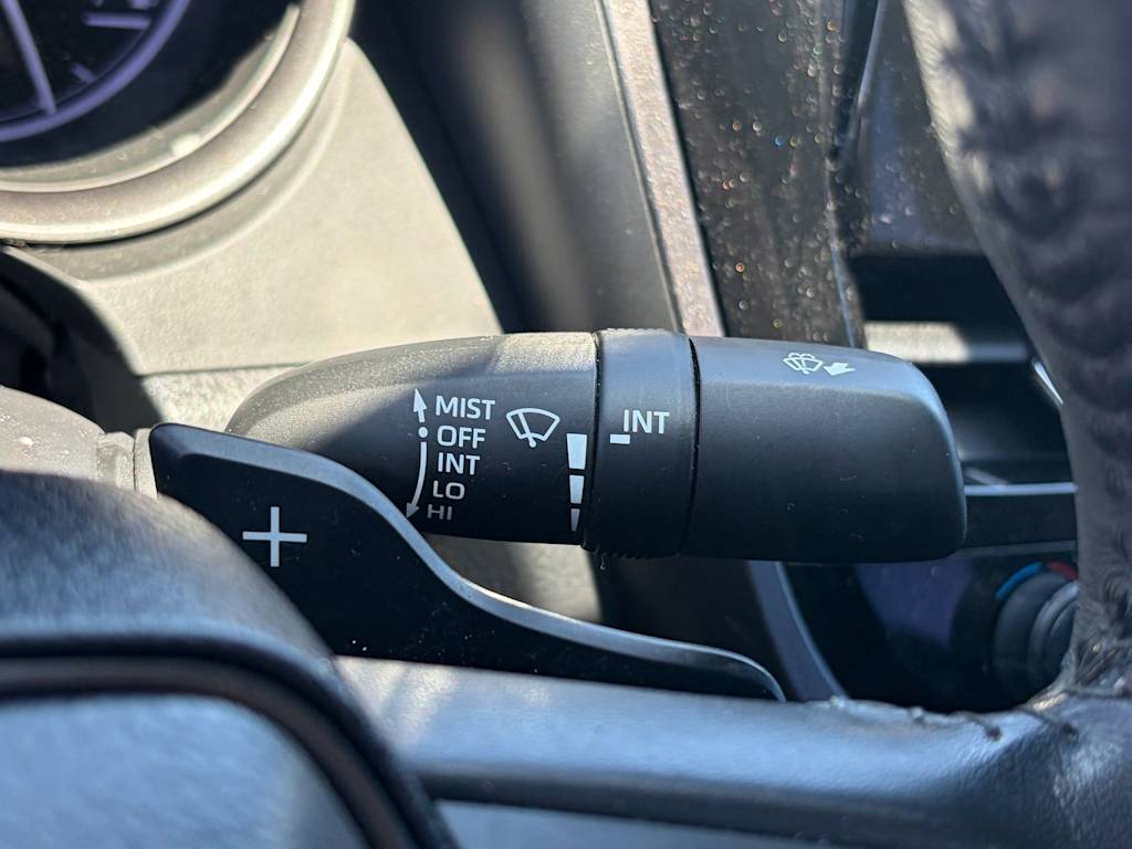Thumbnail: 2021 Toyota Camry - 16