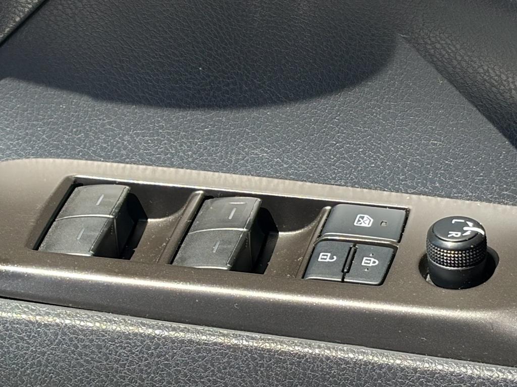 Thumbnail: 2021 Toyota Camry - 12