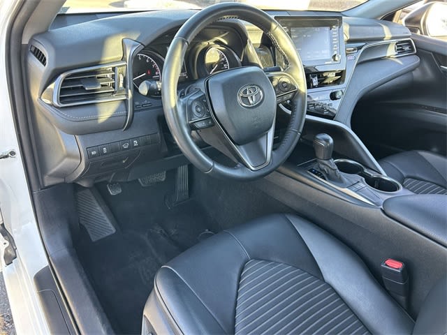 2022 Toyota Camry SE 2