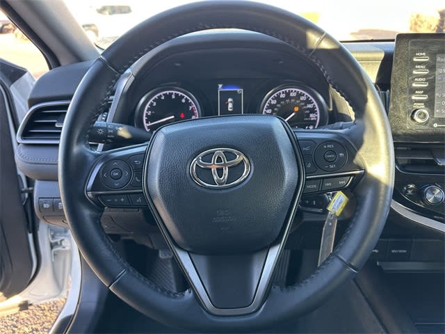 2022 Toyota Camry SE 24