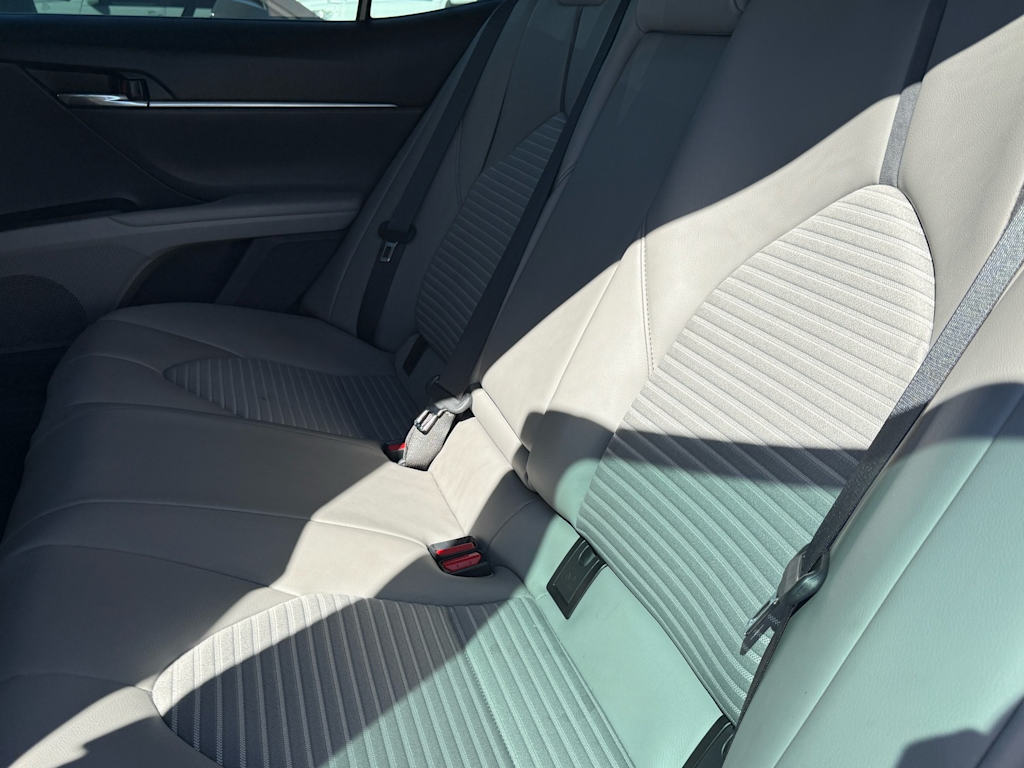 Thumbnail: 2022 Toyota Camry - 16