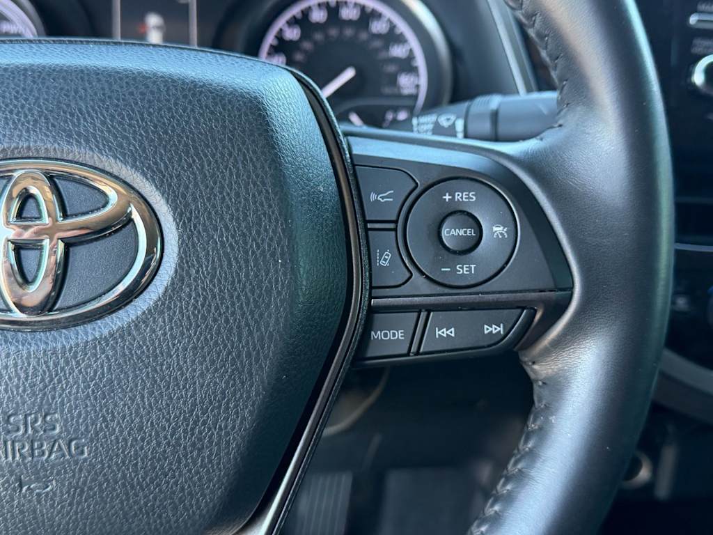 Thumbnail: 2021 Toyota Camry - 17