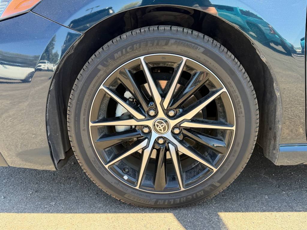 Thumbnail: 2021 Toyota Camry - 4