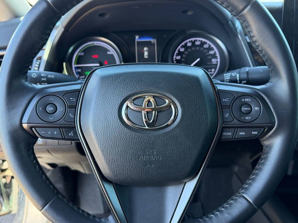 Thumbnail: 2021 Toyota Camry - 18